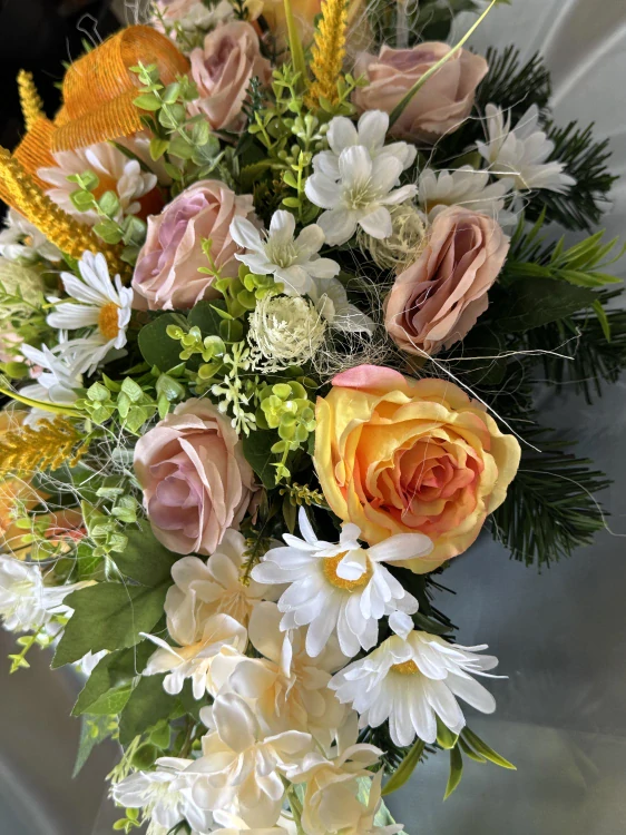 Ikebana zaťažená podlhovastá