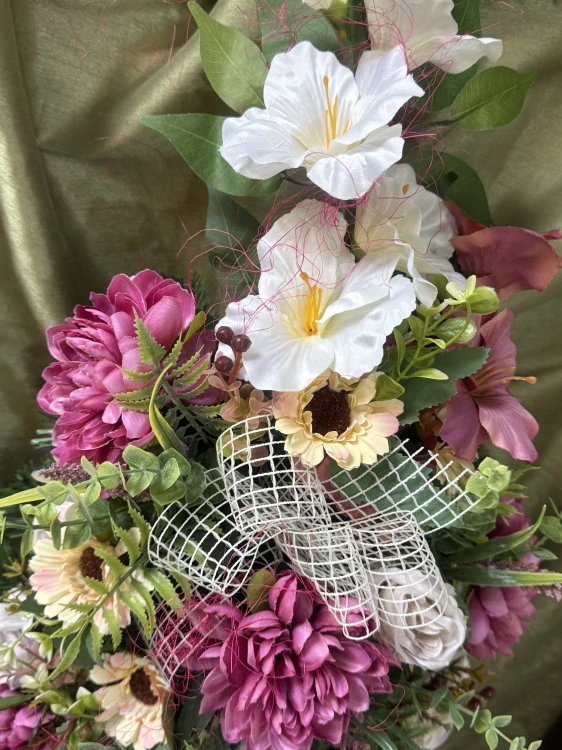 zaťažená ikebana podlhovastá viola