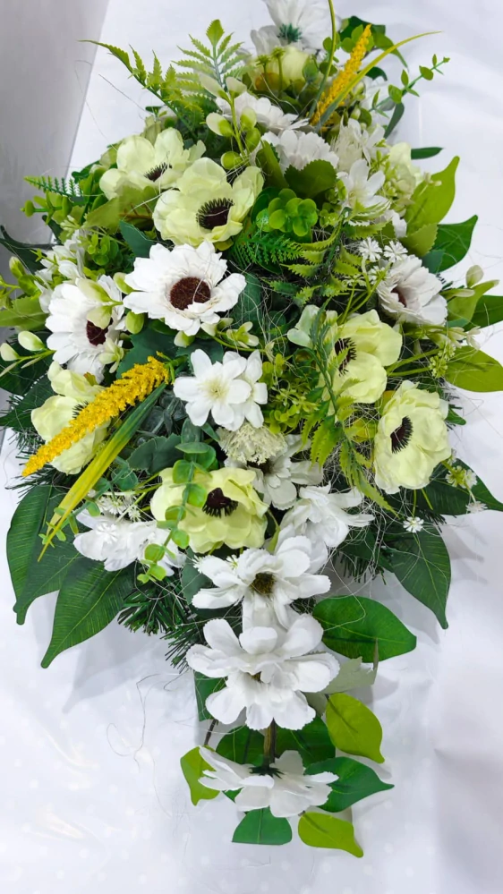 Ikebana zaťažená podlhovastá